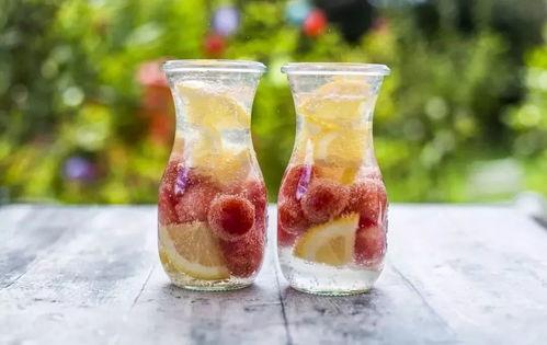 天太热吃瓜解渴,吃瓜解渴，清凉一夏！