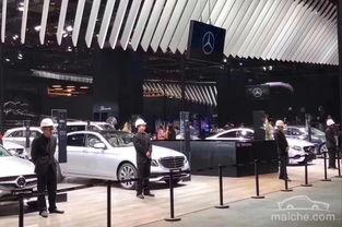 奔驰服务女吃瓜,一场网络热议背后的真相揭秘